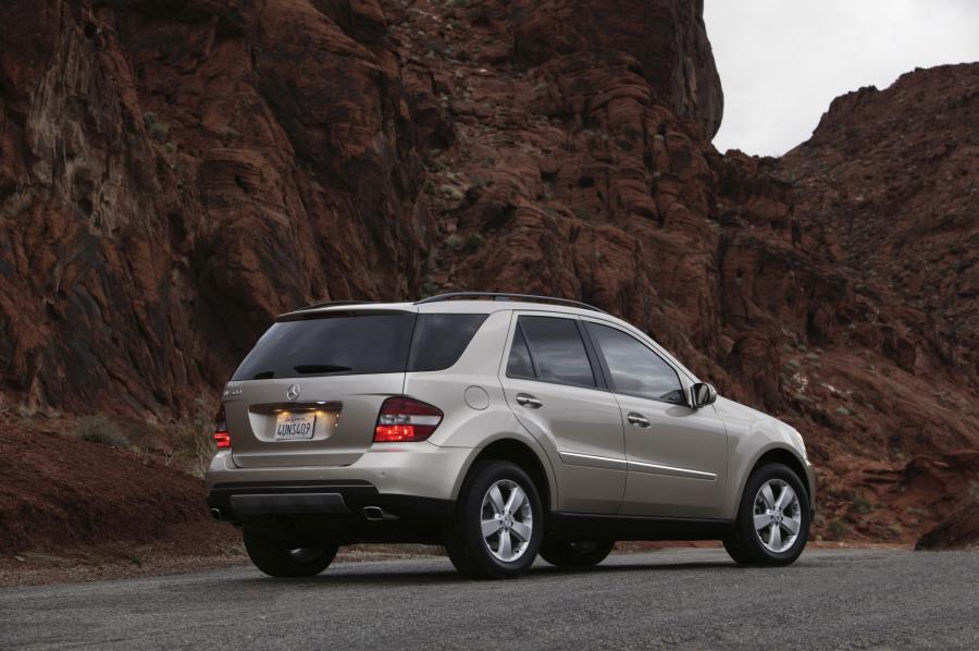  Mercedes-Benz ML-Class 2006 года  (фото 243 из 400)